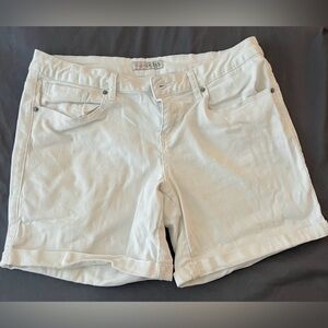 Guess Women's white Jean Shorts size 31